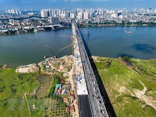 Hanoï: la 2e phase du pont Vinh Tuy sera ouverte à la circulation avant le 2 septembre ảnh 1