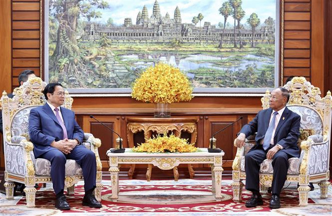 Le PM Pham Minh Chinh rencontre le président de l’AN cambodgienne Heng Samrin ảnh 1 Le PM Pham Minh Chinh rencontre le président de l’AN cambodgienne Heng Samrin ảnh 1
