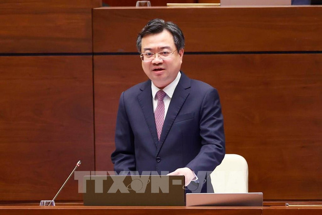 Le ministre de la Construction répond à des questions sur les inondations en milieu urbain ảnh 1 Le ministre de la Construction répond à des questions sur les inondations en milieu urbain ảnh 1