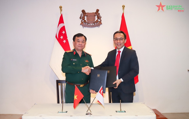 Le Vietnam et Singapour réaffirment leur coopération de défense ảnh 2 Le Vietnam et Singapour réaffirment leur coopération de défense ảnh 2