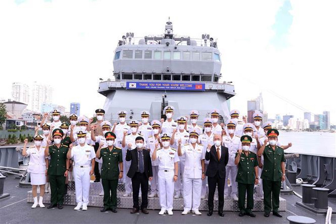 Deux navires de la Marine sud-coréenne en visite d’amitié à Hô Chi Minh-Ville ảnh 2 Deux navires de la Marine sud-coréenne en visite d’amitié à Hô Chi Minh-Ville ảnh 2