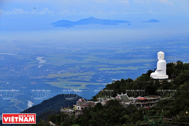 Bà Nà Hills, la « ville flottant dans les nuages » ảnh 9