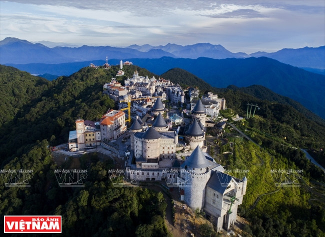 Bà Nà Hills, la « ville flottant dans les nuages » ảnh 1 Bà Nà Hills, la « ville flottant dans les nuages » ảnh 1