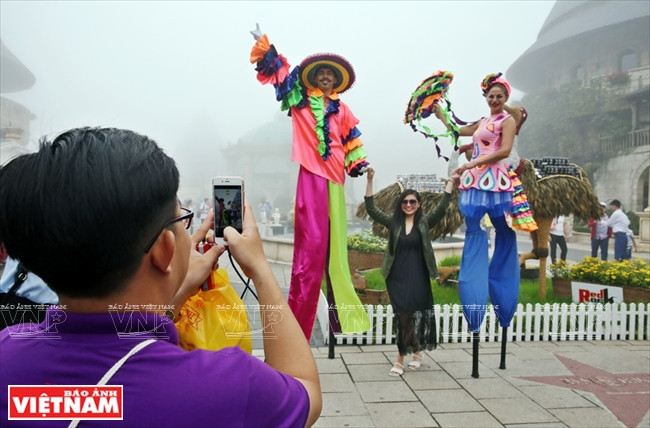 Bà Nà Hills, la « ville flottant dans les nuages » ảnh 15