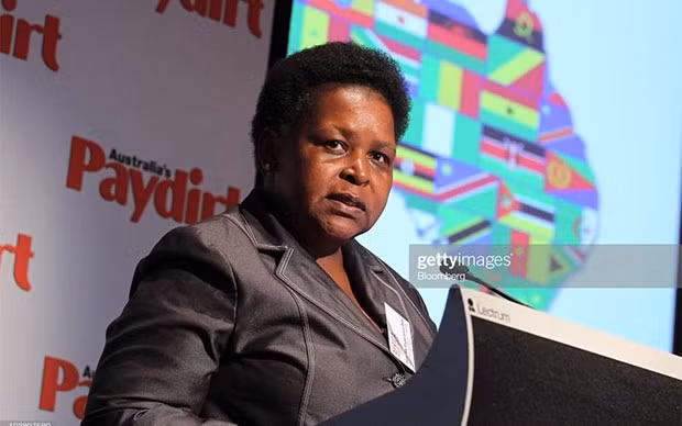 La présidente de l'Assemblée de la République du Mozambique arrive à Hanoï ảnh 1