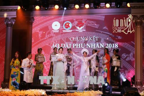 Le grand soir des Mrs«ao dài» en Europe ảnh 2 Le grand soir des Mrs«ao dài» en Europe ảnh 2