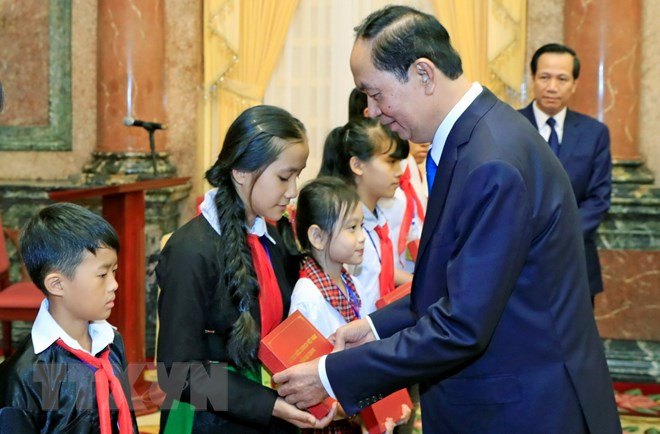 Le président Trân Dai Quang reçoit des enfants en difficulté du pays ảnh 1 Le président Trân Dai Quang reçoit des enfants en difficulté du pays ảnh 1