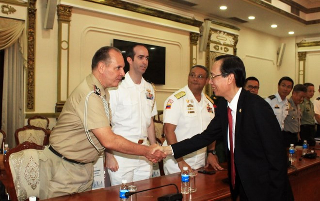 Hô Chi Minh-Ville accueille une délégation d’attachés militaires étrangers ảnh 1 Hô Chi Minh-Ville accueille une délégation d’attachés militaires étrangers ảnh 1