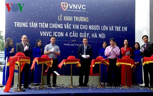 Le plus grand centre de vaccination du Vietnam inauguré à Hanoi ảnh 1 Le plus grand centre de vaccination du Vietnam inauguré à Hanoi ảnh 1