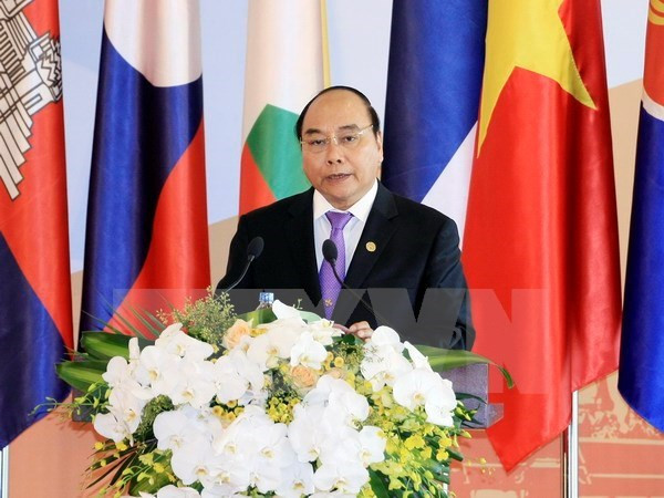Le Premier ministre part pour ACMECS-8 et CLMV-9 en Thaïlande ảnh 1 Le Premier ministre part pour ACMECS-8 et CLMV-9 en Thaïlande ảnh 1