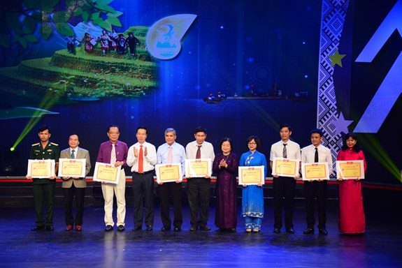 Le Fonds de bourses Vu A Dinh illumine les rêves ảnh 1 Le Fonds de bourses Vu A Dinh illumine les rêves ảnh 1