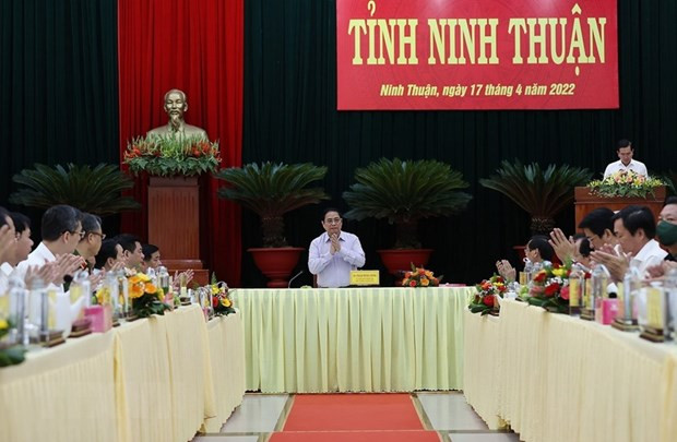 Le Premier ministre travaille avec les autorités de Ninh Thuan ảnh 1 Le Premier ministre travaille avec les autorités de Ninh Thuan ảnh 1