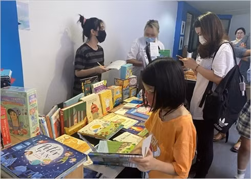 Un marché français en plein cœur de Hanoï ảnh 1