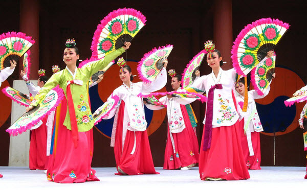 Journée de la culture d'Andong à Hoi An ảnh 1 Journée de la culture d'Andong à Hoi An ảnh 1
