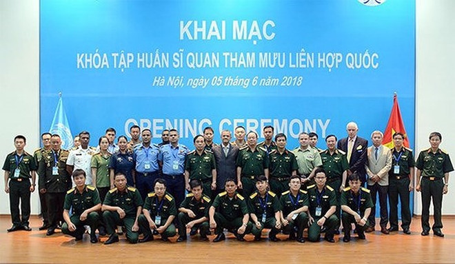 Formation d’officiers d’état-major pour l’ONU au Vietnam ảnh 1 Formation d’officiers d’état-major pour l’ONU au Vietnam ảnh 1