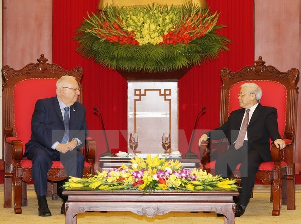 Des dirigeants vietnamiens reçoivent le président israélien ảnh 1 Des dirigeants vietnamiens reçoivent le président israélien ảnh 1