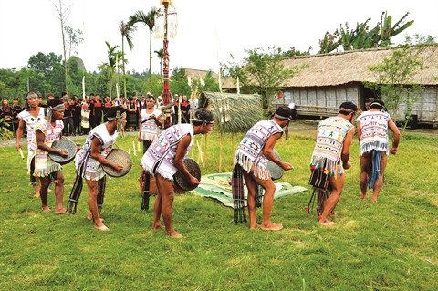 Le mât rituel, protecteur de la famille durant le Têt ảnh 1 Le mât rituel, protecteur de la famille durant le Têt ảnh 1