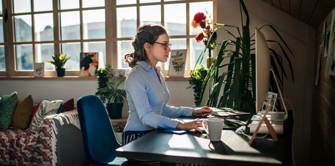 Le télétravail remplacera-t-il le travail au bureau après le COVID-19 au Vietnam ? ảnh 2