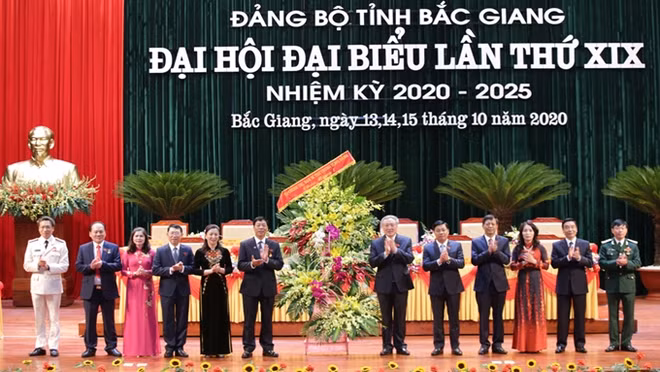 Créer un élan solide au développement fort et intégral de Bac Giang ảnh 1