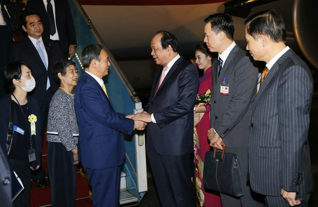 Le Premier ministre japonais Suga Yoshihide entame sa visite au Vietnam ảnh 1 Le Premier ministre japonais Suga Yoshihide entame sa visite au Vietnam ảnh 1