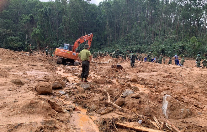 Les corps de 13 membres de l'équipe de sauvetage retirés des décombres d'un glissement de terrain ảnh 1 Les corps de 13 membres de l'équipe de sauvetage retirés des décombres d'un glissement de terrain ảnh 1