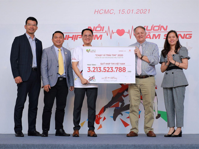 Plus de 3 milliards de dongs mobilisés lors de la course Run for the Heart ảnh 1 Plus de 3 milliards de dongs mobilisés lors de la course Run for the Heart ảnh 1