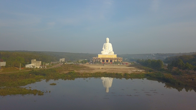 La plus haute statue de Bouddha d'Asie du Sud-Est inaugurée à Binh Phuoc ảnh 1 La plus haute statue de Bouddha d'Asie du Sud-Est inaugurée à Binh Phuoc ảnh 1