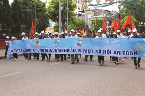 Redoubler d’efforts pour éradiquer la traite d’êtres humains ảnh 1