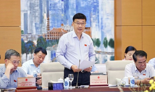 Le Comité permanent de l’AN travaille sur le projet de loi sur le pétrole et le gaz (amendée) ảnh 1