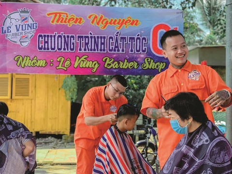 Un philanthrope dans l’hair du temps ảnh 1 Un philanthrope dans l’hair du temps ảnh 1