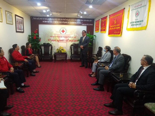 Les ambassadeurs des pays de l'Union du Pacifique soutiennent les sinistrés du Centre ảnh 1 Les ambassadeurs des pays de l'Union du Pacifique soutiennent les sinistrés du Centre ảnh 1
