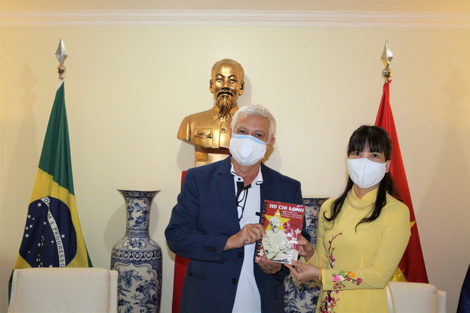 Le Parti des Travailleurs du Brésil espère favoriser des relations d’amitié avec le Vietnam ảnh 1 Le Parti des Travailleurs du Brésil espère favoriser des relations d’amitié avec le Vietnam ảnh 1