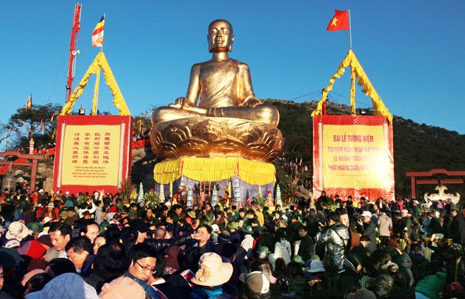 Festival de Yen Tu, une destination touristique et spirituelle ảnh 1 Festival de Yen Tu, une destination touristique et spirituelle ảnh 1