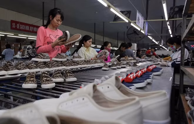 Les exportations de chaussures et sacs à main rapportent 21,3 milliards de dollars ảnh 1