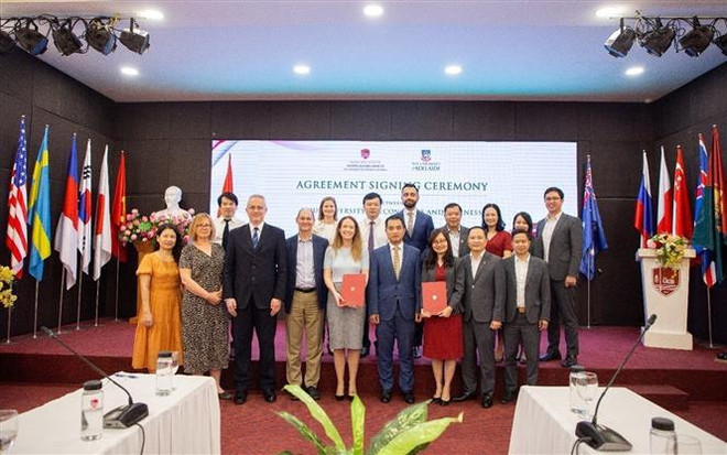 Voyage d’étude d’un groupe d’étudiants australiens au Vietnam ảnh 2 Voyage d’étude d’un groupe d’étudiants australiens au Vietnam ảnh 2
