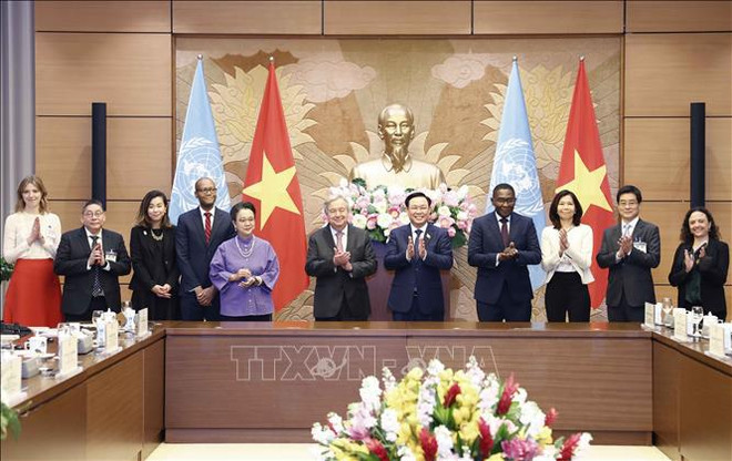 Entrevue entre le président de l’AN vietnamienne et le secrétaire général de l’ONU ảnh 1 Entrevue entre le président de l’AN vietnamienne et le secrétaire général de l’ONU ảnh 1