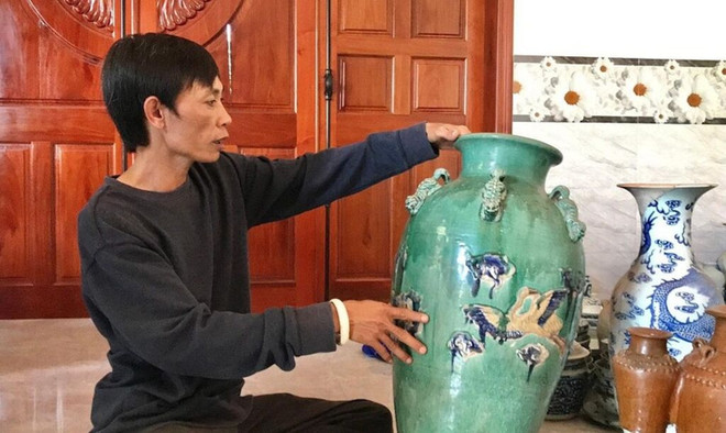 Un collectionneur possédant plus de 18.000 objets anciens ảnh 1