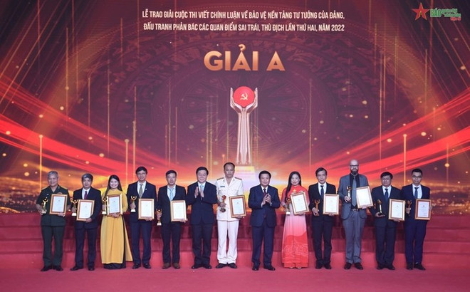 Remise des prix du concours d’écriture pour protéger le fondement idéologique du Parti ảnh 1 Remise des prix du concours d’écriture pour protéger le fondement idéologique du Parti ảnh 1