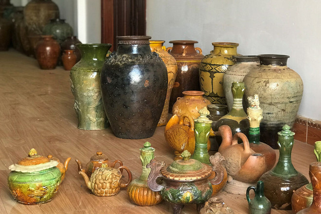 Un collectionneur possédant plus de 18.000 objets anciens ảnh 2