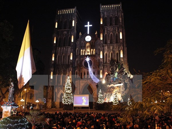 Hanoi et HCM-Ville célèbrent Noël dans la liesse ảnh 1 Hanoi et HCM-Ville célèbrent Noël dans la liesse ảnh 1