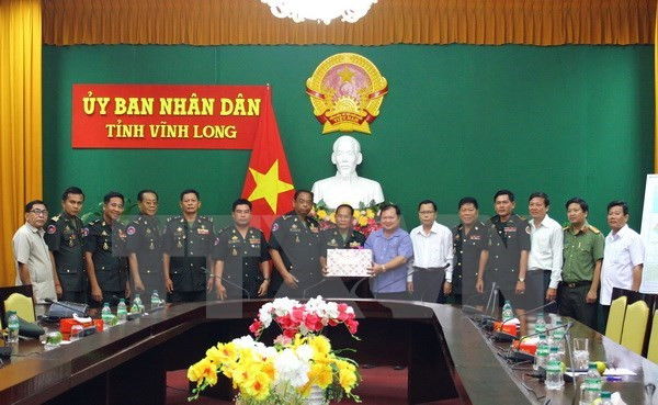 Têt traditionnel: des responsables de la Garde royale du Cambodge se rendent à Vinh Long ảnh 1 Têt traditionnel: des responsables de la Garde royale du Cambodge se rendent à Vinh Long ảnh 1