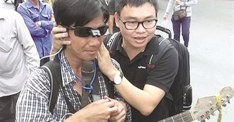 Des lunettes innovantes pour les aveugles ảnh 1 Des lunettes innovantes pour les aveugles ảnh 1