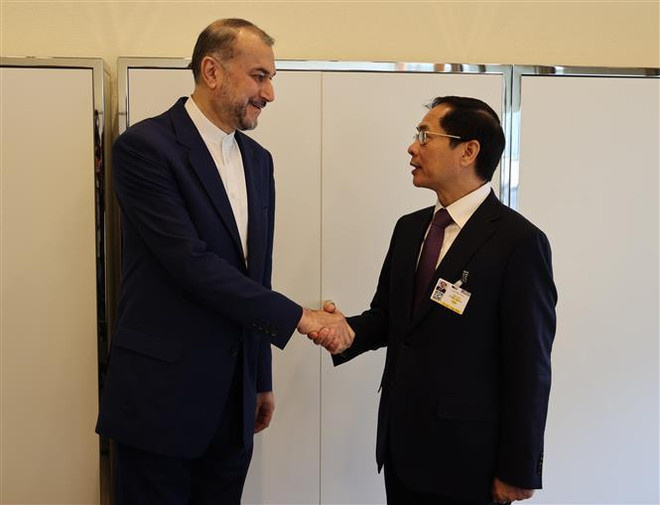 Le ministre des AE Bui Thanh Son rencontre les dirigeants de l'ONU et des pays à Genève ảnh 2 Le ministre des AE Bui Thanh Son rencontre les dirigeants de l'ONU et des pays à Genève ảnh 2