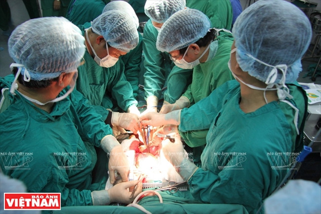 Des réalisations historiques de la transplantation d'organes au Vietnam ảnh 1 Des réalisations historiques de la transplantation d'organes au Vietnam ảnh 1