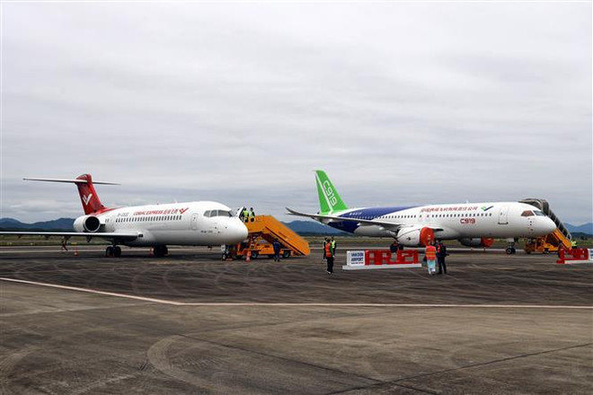 Exposition et démonstration d’avions commerciaux au Comac Airshow à Quang Ninh ảnh 2 Exposition et démonstration d’avions commerciaux au Comac Airshow à Quang Ninh ảnh 2