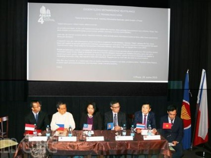 Bientôt le 4e Festival du film de l’ASEAN de Prague ảnh 1 Bientôt le 4e Festival du film de l’ASEAN de Prague ảnh 1
