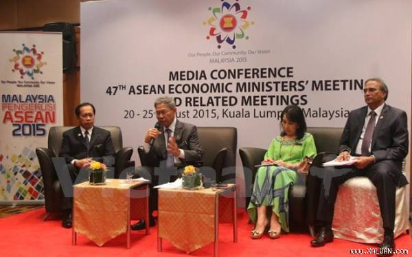 AEM 47 : pour matérialiser la communauté économique de l’ASEAN vers la fin de l’année ảnh 1 AEM 47 : pour matérialiser la communauté économique de l’ASEAN vers la fin de l’année ảnh 1