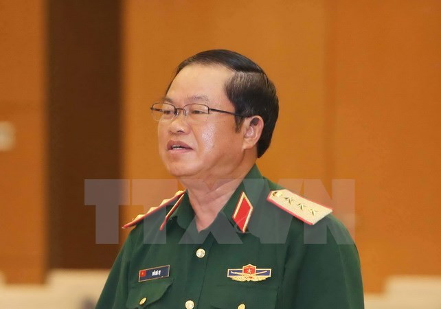 Visite officielle d’une délégation militaire vietnamienne au Laos ảnh 1 Visite officielle d’une délégation militaire vietnamienne au Laos ảnh 1