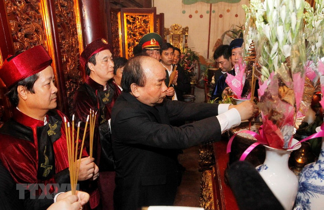 Cérémonie d'offrande d'encens aux rois Hung 2018 ảnh 1 Cérémonie d'offrande d'encens aux rois Hung 2018 ảnh 1
