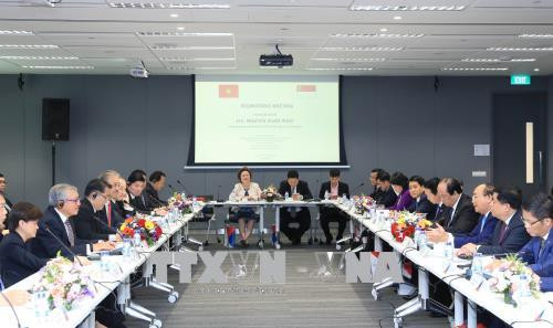 Poursuite des activités du Premier ministre Nguyen Xuan Phuc à Singapour ảnh 1 Poursuite des activités du Premier ministre Nguyen Xuan Phuc à Singapour ảnh 1